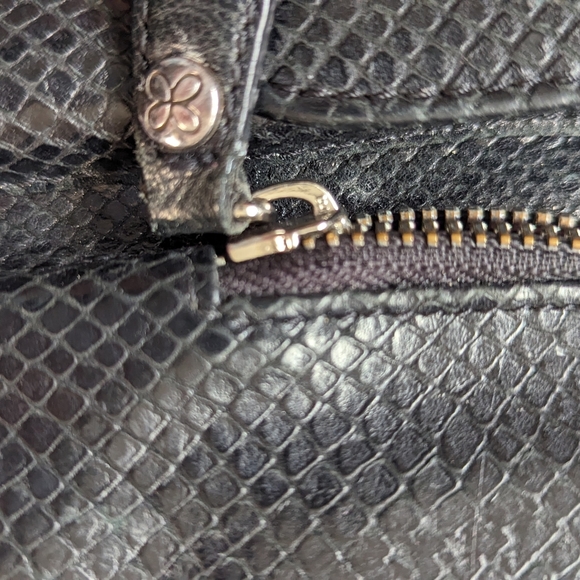 Brighton Diva Daisy Utility Pouch Crossbody Purse - Picture 8 of 8